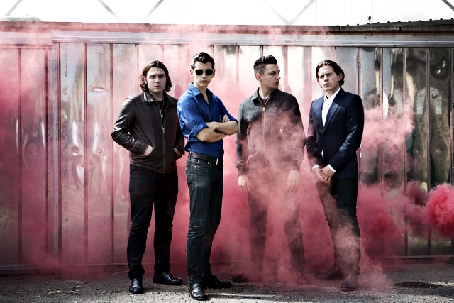Brit Awards 2014: Arctic Monkeys senhores da noite