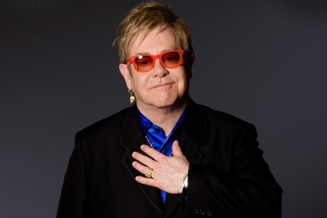 Elton John confirmado no cartaz do MEO Marés Vivas