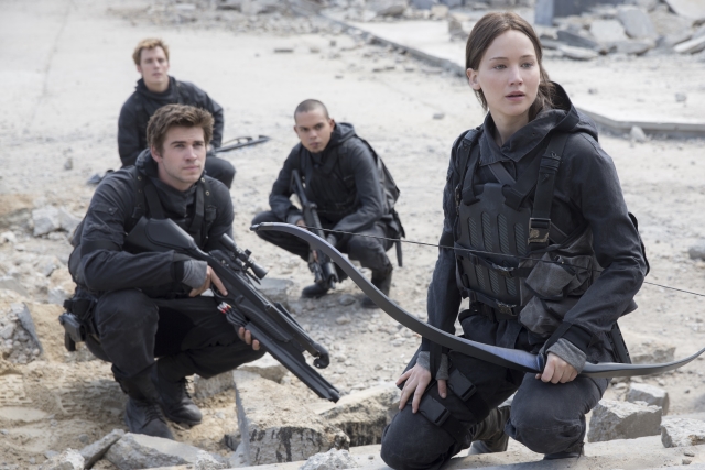The Hunger Games: A Revolta - Parte 2: temos t-shirts e livros para oferecer