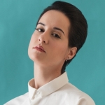 Isaura em entrevista sobre o novo single: "As minhas canções são muito o relato daquilo que eu vivo e do que eu vejo"