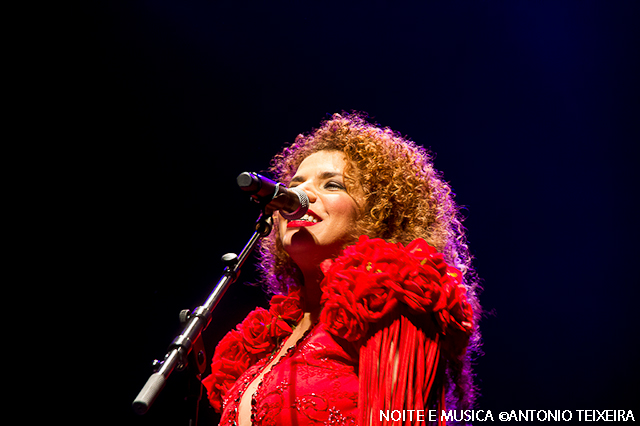 Vanessa da Mata ao vivo no Coliseu do Porto [fotos + texto]