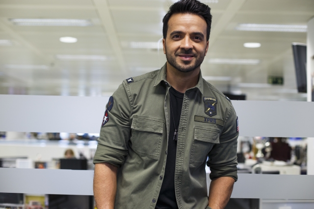 Luis Fonsi, o autor do hit "Despacito", dá dois concertos em Portugal