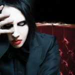 Marilyn Manson dá concerto em Portugal no próximo ano