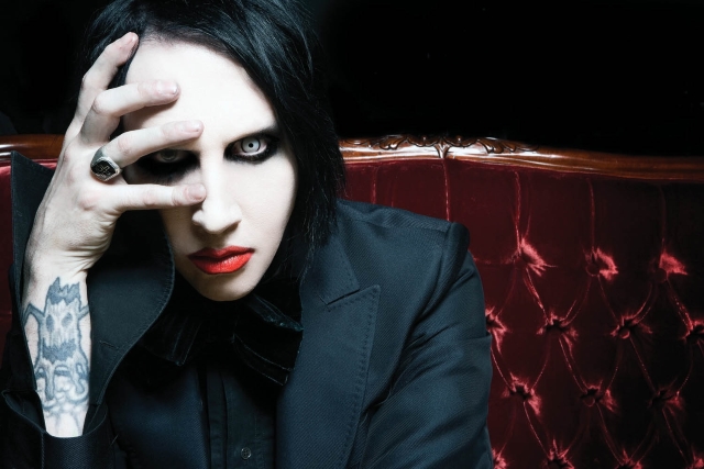 Marilyn Manson dá concerto em Portugal no próximo ano