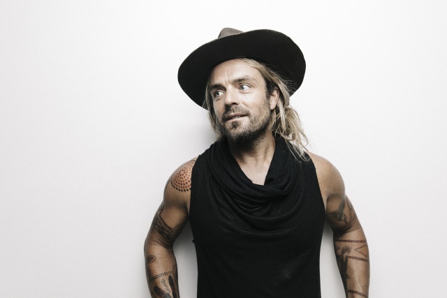 Xavier Rudd dá dois concertos em Portugal em outubro