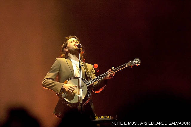 Mumford & Sons em Lisboa: a revolução dos cravos em tom de folk