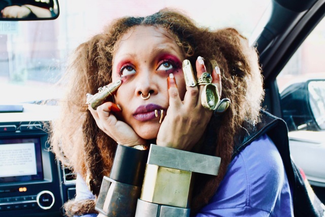 A arte singular de Erykah Badu no NOS Primavera Sound 