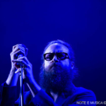 Father John Misty no Vodafone Paredes de Coura: O Brilho encantador mas fugaz de Josh Tilmann