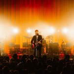 Father John Misty no Campo Pequeno: Pregar ao deserto
