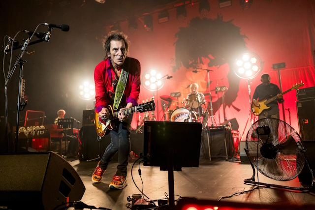 Ronnie Wood no Coliseu de Lisboa: Seis décadas de rock sem precisar de olhar para o retrovisor Ronnie Wood no Coliseu de Lisboa: Seis décadas de rock sem precisar de olhar para o retrovisor